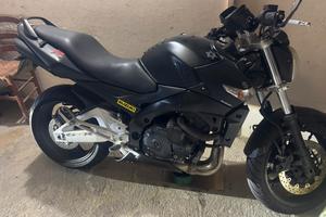 Suzuki GSR 600