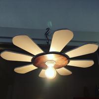 Originali lampadari in legno realizzati a mano