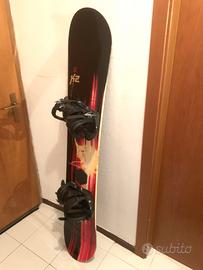 Tavola snowboard e scarponi