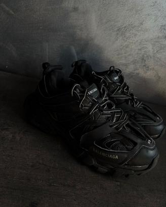balenciaga track