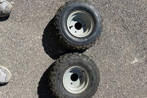 cerchi e copertoni 145/70-6 per quad