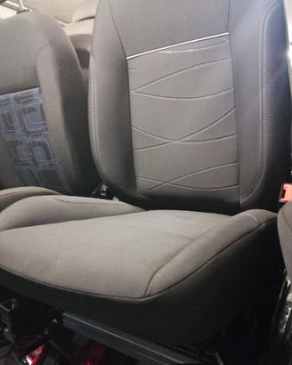 Sedile anteriore dx FORD FIESTA del 2015