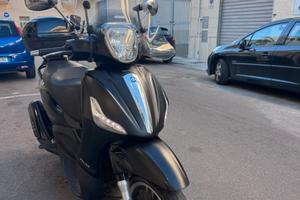 Beverly 300