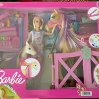 Barbie il Ranch con 2 cavalli HGB58