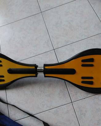 Skate board a 2 ruote usato poco