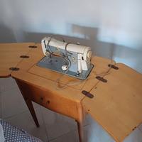 Macchina per cucire Necchi