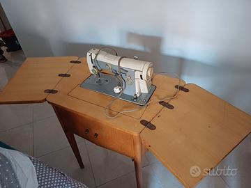 Macchina per cucire Necchi