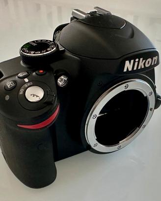 Nikon d3200 “LEGGERE BENE”