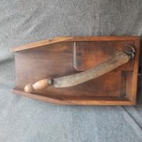 Taglia pane antico legno