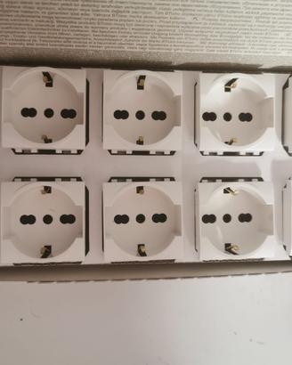 Bticino living light  presa bipasso
