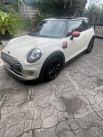 MINI Cooper D 1.5 Hype S 116cv look JCW