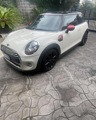 MINI Cooper D 1.5 Hype S 116cv look JCW