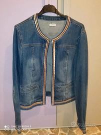 Giubbino jeans con inserti di paillettes