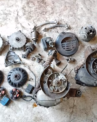 pezzi motore vespa 50 HP carter cambio accensione 