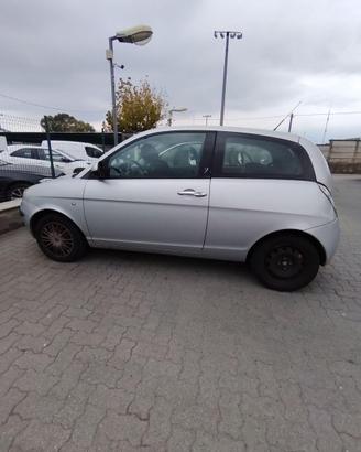 Lancia Ypsilon 1.2 argento