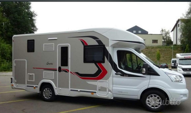 Camper semintegrale cambio automatico