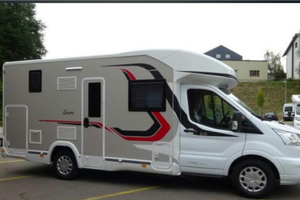 Camper semintegrale cambio automatico