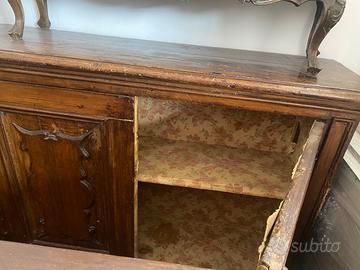 Antica credenza da sacrestia in legno