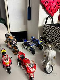Collezione modellini moto MotoGP + Vespa