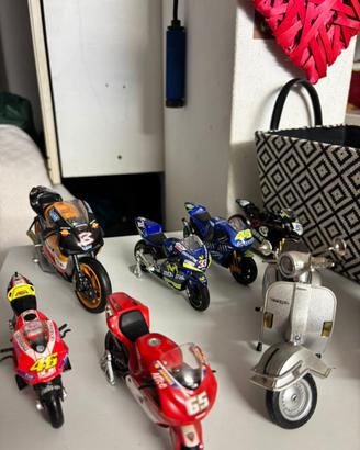 Collezione modellini moto MotoGP + Vespa