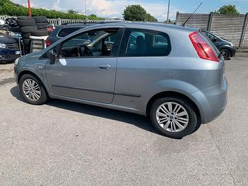 Fiat Grande Punto 1.3MJ 90CV  2006 PEZZI RICAMBIO