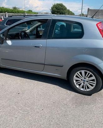 Fiat Grande Punto 1.3MJ 90CV  2006 PEZZI RICAMBIO