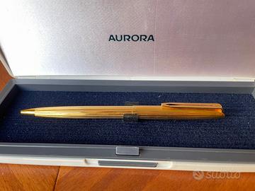 Penna a sfera vintage Aurora 98 laminata oro
