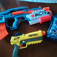 Pistole nerf giocattolo 