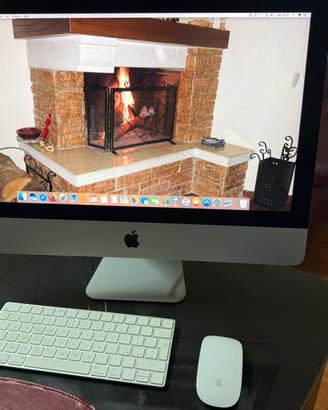 iMac 21.5” Retina 4K (2017) – i5 8GB ram