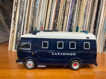 Modellino furgone carabinieri scala 1/43 iveco
