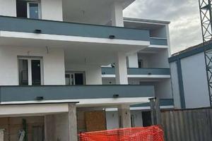 Appartamento di 120 m² con 4 locali e box auto a M