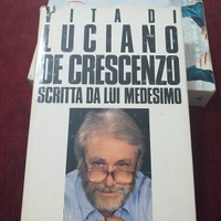 Vita di luciano de crescenzo scritta da lui medesi