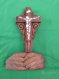 crocifisso in legno 