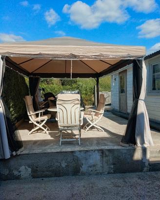 Gazebo e tavolo con 4 poltrone FAST 