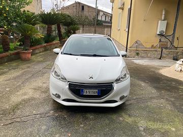 Peugeot 208,1,4 gpl