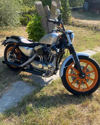 HARLEY DAVIDSON SPORTSTER 883