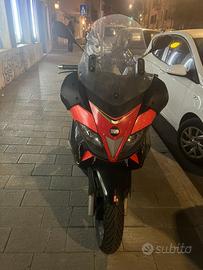 Aprilia sr max 300