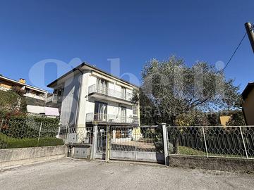 Villa bifamiliare Erba [Cod. rif 3272713VRG]