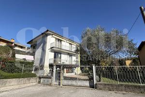 Villa bifamiliare Erba [Cod. rif 3272713VRG]