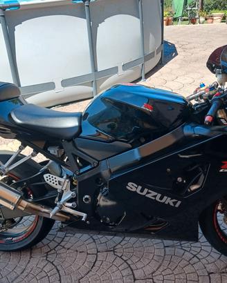 suzuki gsxr 750