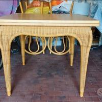 Tavolo midollino estensibile e 4 sedie 