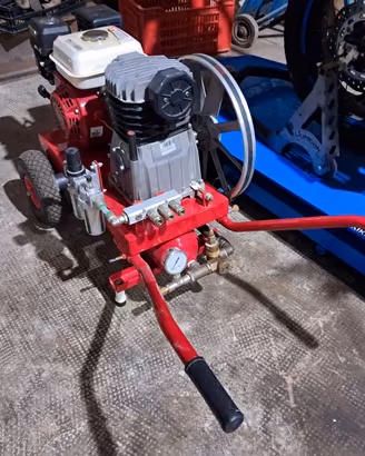 Motocompressore 6.5 cv benzina per abbacchiatori