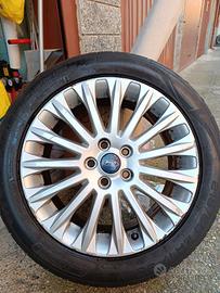 4 cerchi lega x ford con pneumatici