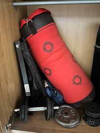 sacco boxe manubrio pesi e bilanciere