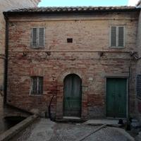 Casa in centro storico via G. Garibaldi