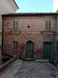 Casa in centro storico via G. Garibaldi