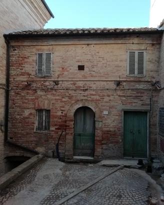 Casa in centro storico via G. Garibaldi