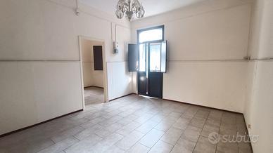 Singola Ristrutturata 2 Vani+ Corte Aci Catena Ce