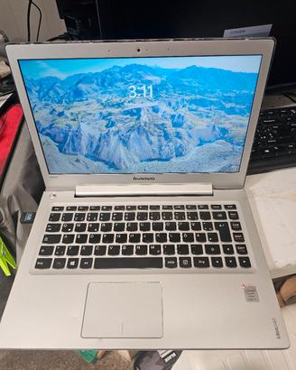Lenovo laptop i5/8gb ram/256gb ssd