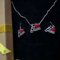 Set collana e orecchini Guess